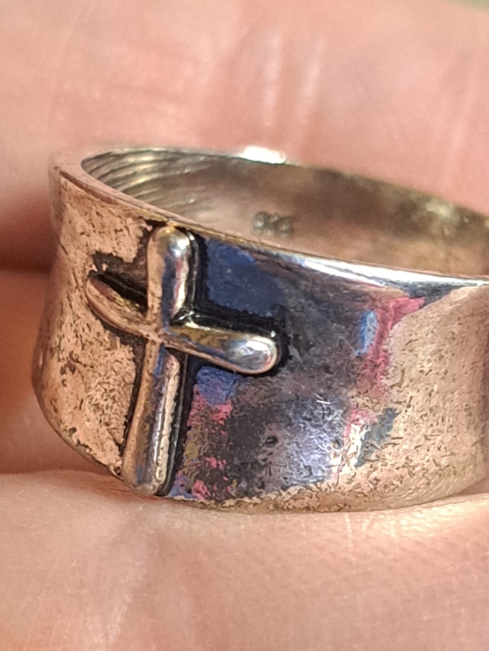 Beautiful Distressed Cross Ring Sterling Silver 925 Wide Band Ring  Size 8